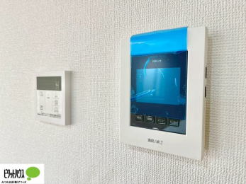 ���̑��@������Ԃ����S��TV���j�^�[�t���C���^�[�z��