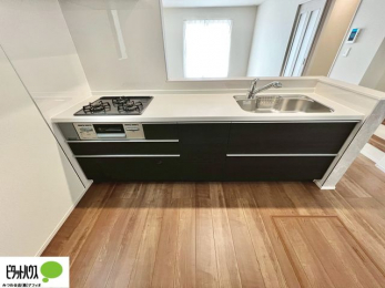 �L�b�`���@�{�H��ʐ^�@�V�z�Ȃ�ł͂̃s�J�s�J�̃L�b�`���͖����̂��������y�������Ă���܂��ˁB