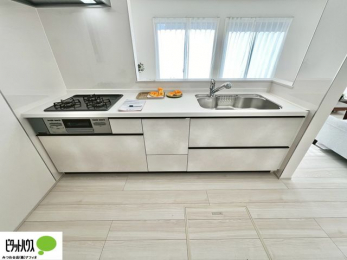�L�b�`���@�{�H��ʐ^�@�V�z�Ȃ�ł͂̃s�J�s�J�̃L�b�`���͖����̂��������y�������Ă���܂��ˁB