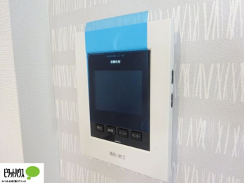 ���̑��@�{�H��ʐ^�@������Ԃ����S��TV���j�^�[�t���C���^�[�z��