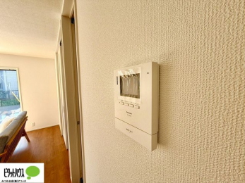 ���̑��@������Ԃ����S��TV���j�^�[�t���C���^�[�z��