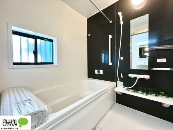 �����@�{�H��ʐ^�F1���̔�����������x���̓��͂��q�l�Ƃ̃R�~���j�P�[�V�����̏�Ƃ���