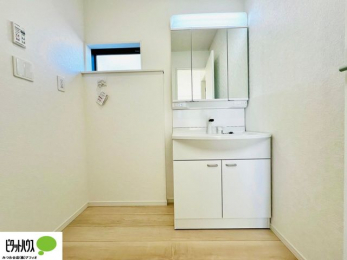���ʑ�E���ʏ��@�{�H��ʐ^�F���ʎ��ɏ���������A�J�r�\�h�ɂ��B�傫�ȋ��Ō��₷�����ʉ��ϑ�ł�
