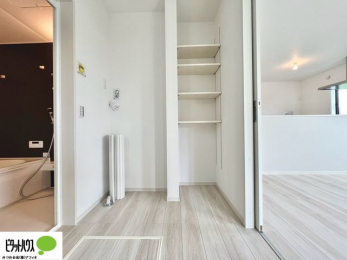 ���̑��@���ʏ��Ɏ��[�X�y�[�X��݂��܂����B������^�I���A�X�g�b�N��܂Ȃǉ����Ƒ����̂Ń��l���ɃX�y�[�X������Əd�󂵂܂��B