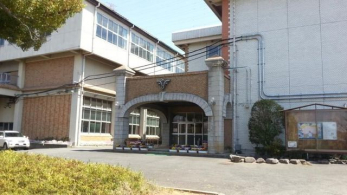 ���ӊ��@���X�䒬���厺�䏬�w�Z �k��3���B 200m
