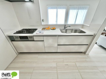 �L�b�`���@�{�H��ʐ^�@�V�z�Ȃ�ł͂̃s�J�s�J�̃L�b�`���͖����̂��������y�������Ă���܂��ˁB