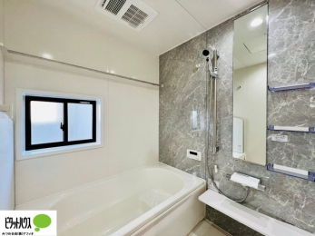 �����@�{�H��ʐ^�@�����̔�������Ă���闁���͍L�X�������B�x���͂��q�l�ƈꏏ�ɗV�тȂ������܂��ˁB