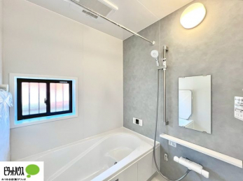 �����@�{�H��ʐ^�@�����̔�������Ă���闁���͍L�X�������B�x���͂��q�l�ƈꏏ�ɗV�тȂ������܂��ˁB