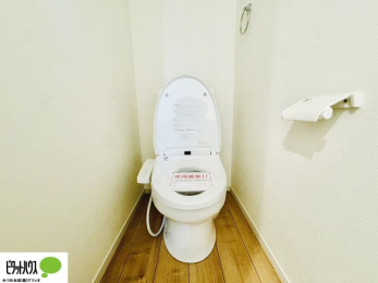 �g�C���@�{�H��ʐ^�F1�E2�K�E�H�V�����b�g�g�C�������B