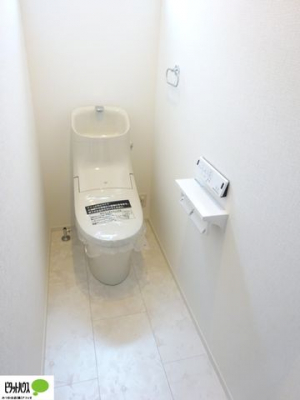 �g�C���@1�E2�K�E�H�V�����b�g�g�C�������B