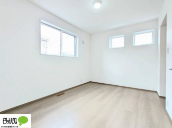 �q�������@�w�т̎��Ԃ��V�Ԏ��Ԃ���؂ɂł���q�ǂ������B�Ƌ�̔z�u�����₷���V���v���Ȑ݌v�ŁA�������K�Ɏg���܂��B