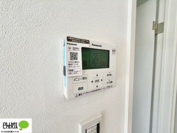 ���[�@�I�[�g�o�X�Ȃ̂ŁA�����ȊO����ł����x�����Ȃǂ̑��삪�ł��܂��B