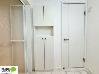 ���ӊ��@���ʏ��Ɏ��[�X�y�[�X��݂��܂����B������^�I���A�X�g�b�N��܂Ȃǂ̎��[�ɕ֗�