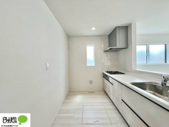 �L�b�`���@�{�H��ʐ^�F�V�z�Ȃ�ł͂̃s�J�s�J�̃L�b�`���͖����̂��������y�������Ă���܂��ˁB
