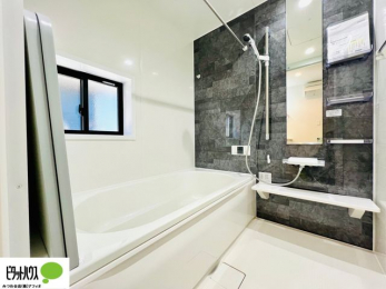 �����@�{�H��ʐ^�@�����̔�������Ă���闁���͍L�X�������B�x���͂��q�l�ƈꏏ�ɗV�тȂ������܂��ˁB