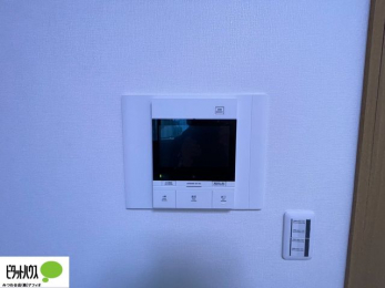 ���̑��@������Ԃ����S��TV���j�^�[�t���C���^�[�z��