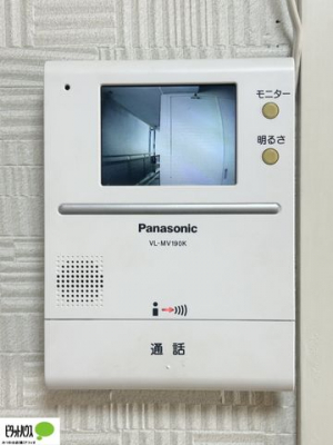 ���̑��@������Ԃ����S��TV���j�^�[�t���C���^�[�z��