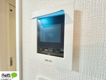 ���̑��@������Ԃ����S��TV���j�^�[�t���C���^�[�z��