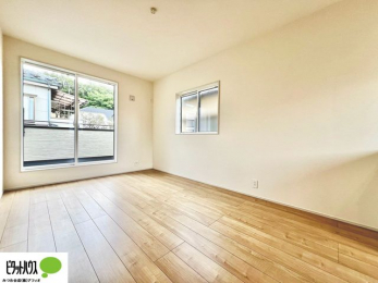 ���[�@����̏I���ɕv�w�ł������߂������Q���B�L���ɂ�Ƃ肪����A�Ƒ��̋C�z�������Ȃ������������x�߂���S�̃v���C�x�[�g��Ԃł��B