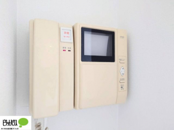 ���̑��@������Ԃ����S��TV���j�^�[�t���C���^�[�z��
