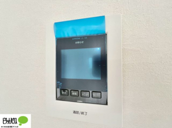 ���̑��@�{�H��ʐ^�@������Ԃ����S��TV���j�^�[�t���C���^�[�z��