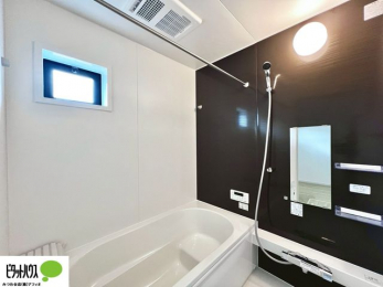 �����@�{�H��ʐ^�F�����̔�������Ă���闁���͍L�X�������B�x���͂��q�l�ƈꏏ�ɗV�тȂ������܂��ˁB