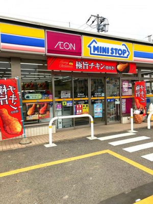 ���ӊ��@�~�j�X�g�b�v��t�݂��X �k��1���B 50m