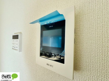 ���̑��@�{�H��ʐ^�@������Ԃ����S��TV���j�^�[�t���C���^�[�z��