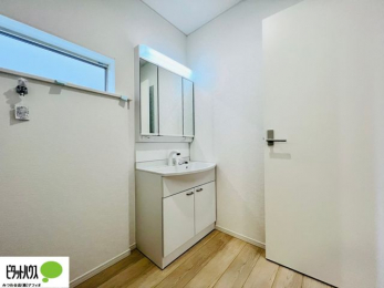���ʑ�E���ʏ��@�{�H��ʐ^�F���ʎ��ɏ���������A�J�r�\�h�ɂ��B�傫�ȋ��Ō��₷�����ʉ��ϑ�ł�