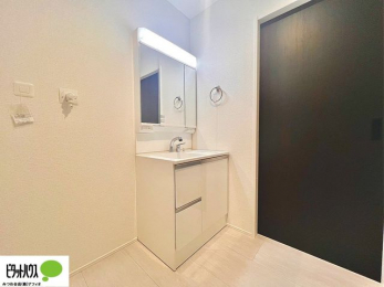 ���ʑ�E���ʏ��@�g���₷���V���v���Ȑ��ʉ��ϑ�B�����̎x�x�͂�������n�܂�܂��B