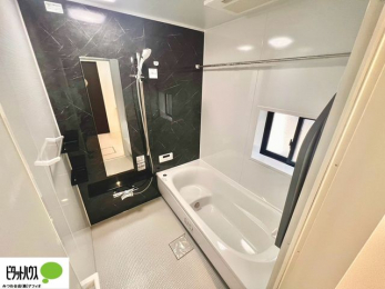 �����@�����̔�������Ă����o�X���[���͍L�X�������B�x���͂��q�l�ƈꏏ�ɗV�тȂ������܂��ˁB