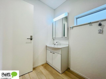 ���ʑ�E���ʏ��@�{�H��ʐ^�F���ʎ��ɏ���������A�J�r�\�h�ɂ��B�傫�ȋ��Ō��₷�����ʉ��ϑ�ł�