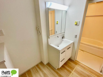 ���ʑ�E���ʏ��@�{�H��ʐ^�F�V�����[�t���O�ʋ����ʑ�B�֗��Ȏ��[�I�Ń^�I���⏬�����X�b�L���B
