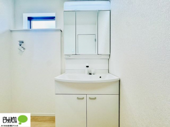 ���ʑ�E���ʏ��@�{�H��ʐ^�F���ʎ��ɏ���������A�J�r�\�h�ɂ��B�傫�ȋ��Ō��₷�����ʉ��ϑ�ł�