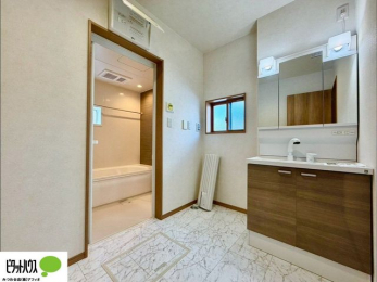���ʑ�E���ʏ��@�{�H��ʐ^�F���ʎ��ɏ���������A�J�r�\�h�ɂ��B�傫�ȋ��Ō��₷�����ʉ��ϑ�ł�